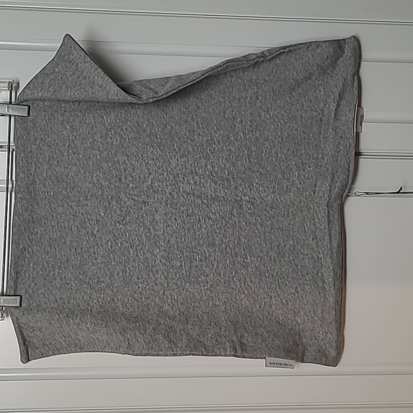 Accent Pillow Case | Province of Canada | Bonjour - Picture 6 of 7